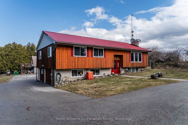 4684 10 Th Sideroad, House other with 5 bedrooms, 4 bathrooms and 10 parking in Essa ON | Image 5