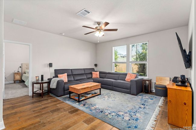 3567 Bronzed Copper, House other with 4 bedrooms, 2 bathrooms and null parking in Bulverde TX | Image 6