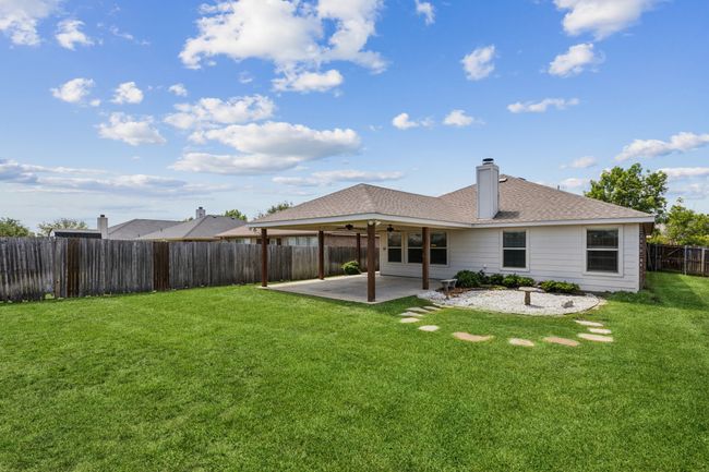 4006 Autumnwood Ln, House other with 3 bedrooms, 2 bathrooms and null parking in Heartland TX | Image 32