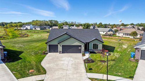1472 Marsh Deer Run, Huntertown, IN, 46748 | Card Image