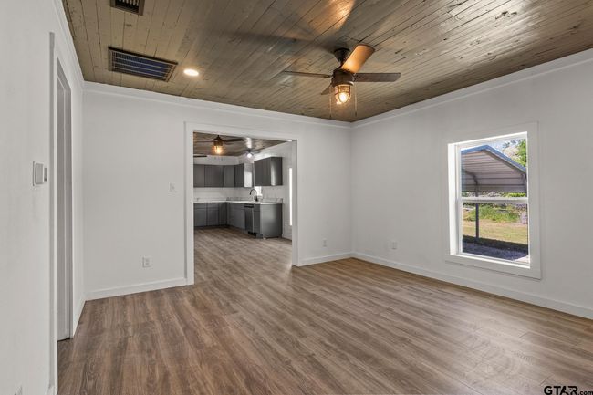 924 Kaufman St S, House other with 2 bedrooms, 1 bathrooms and null parking in Mt Vernon TX | Image 6