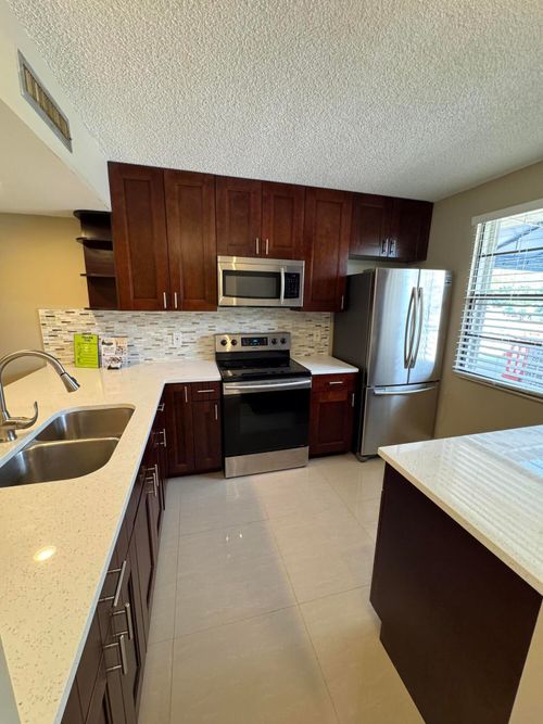 apt-103-3521 Village Blvd, West Palm Beach, FL, 33409-7442 | Card Image