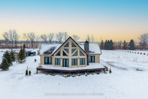36007 Gore Rd, Grand Bend, ON, N0M1T0 | Card Image
