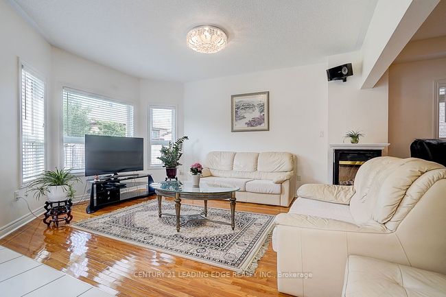 96 Tuscana Blvd, House other with 4 bedrooms, 3 bathrooms and 4 parking in Concord ON | Image 24