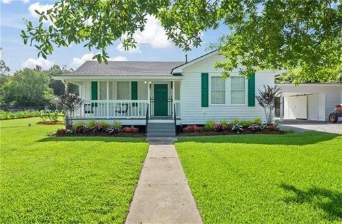 225 Magnolia St, Mandeville, LA, 70448-4539 | Card Image