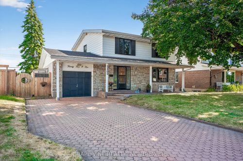 2405 Dwight Cres, Ottawa, ON, K1G1C7 | Card Image