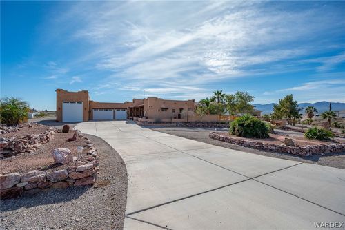 1748 Havasupai Dr, Bullhead City, AZ, 86442-7511 | Card Image