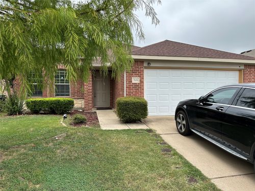 7636 Rainbow Creek Dr, Fort Worth, TX, 76123-2116 | Card Image