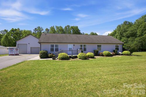 470 Westen Acres Dr, Kannapolis, NC, 28081-7718 | Card Image