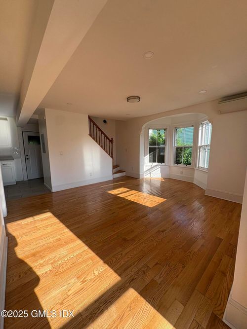 a-119 N Water St, Greenwich, CT, 06830-5816 | Card Image