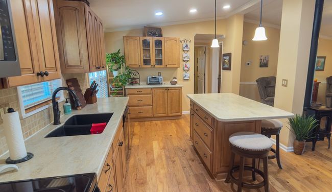 141 Rocky Cir, Home with 3 bedrooms, 2 bathrooms and 2 parking in Blairsville GA | Image 7
