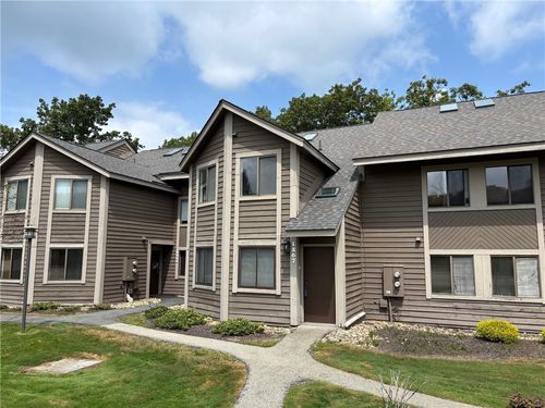 1267 Gristmill Ln, Hidden Valley, PA, 15502 | Card Image