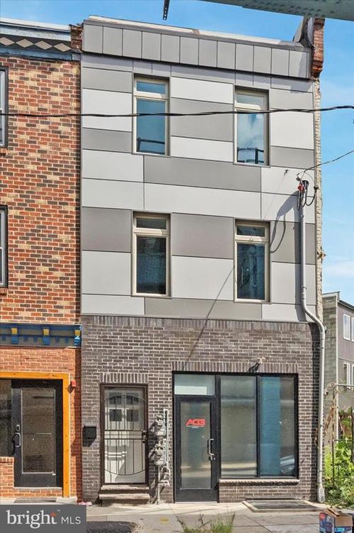 2235 N Front St, PHILADELPHIA, PA, 19133-3715 | Card Image
