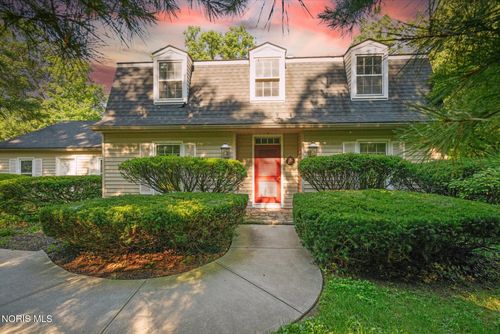 42 Back Bay Rd, Bowling Green, OH, 43402-9742 | Card Image