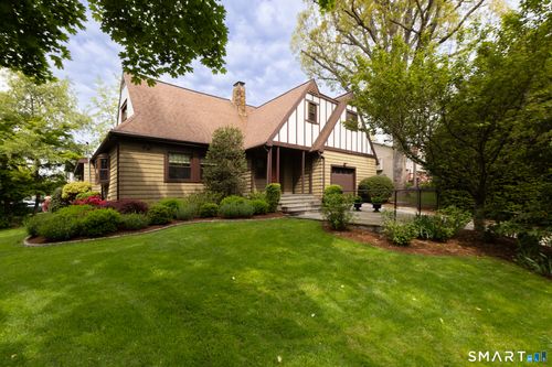 6 Bon Air Ave, Stamford, CT, 06907-2301 | Card Image