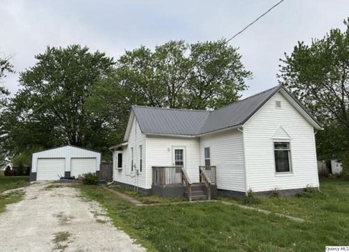 411 W 4th St, Golden, IL, 62339-1042 | Card Image