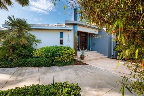 360 26th Ave Se, St Petersburg, FL, 33705-3314 | Card Image