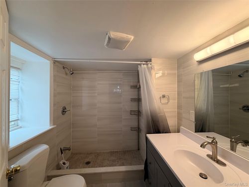 37 California Ave, Middletown, NY, 10940-6134 | Card Image