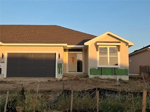 14584 Amanda Ln, Basehor, KS, 66007-5311 | Card Image