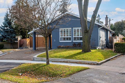 3 Eriksdale Rd, Etobicoke, ON, M9C2B5 | Card Image