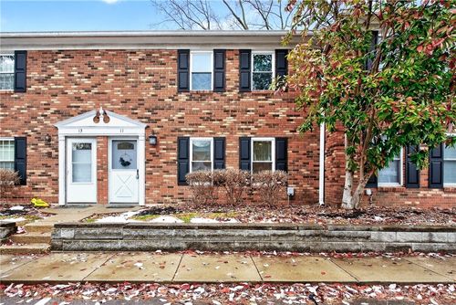 11 Queens Ct, West Chester, OH, 45069-2430 | Card Image