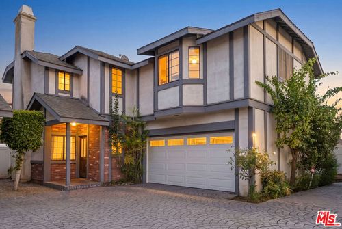 18324 Kingsdale Ave, Redondo Beach, CA, 90278-4633 | Card Image