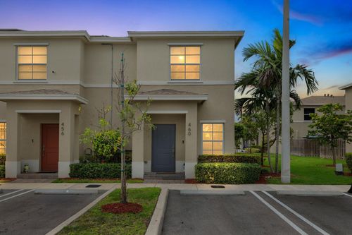 460 Ne 4th Ln, Florida City, FL, 33034-3270 | Card Image