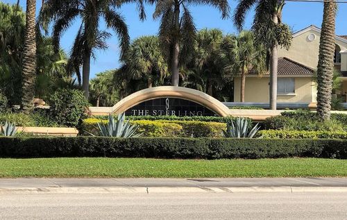 16106 Glenmoor Dr, West Palm Beach, FL, 33409-2784 | Card Image