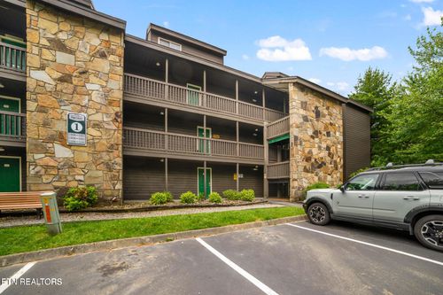 1380 Ski View Dr, Gatlinburg, TN, 37738-4533 | Card Image