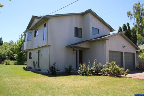 1803 Ash St, Philomath, OR, 97370-9393 | Card Image