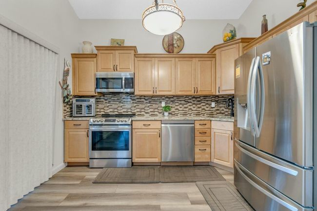 4389 Willow Pond Cir, Condo with 2 bedrooms, 2 bathrooms and null parking in West Palm Beach FL | Image 5