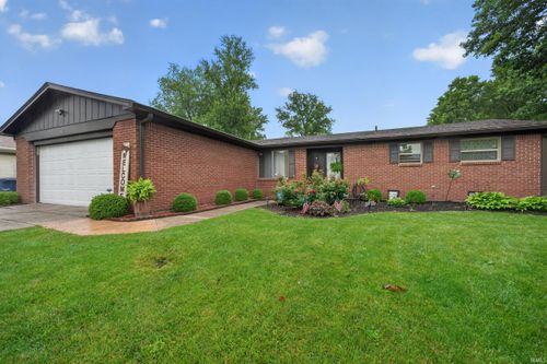 2023 W Maplewood Dr, Marion, IN, 46952-1539 | Card Image
