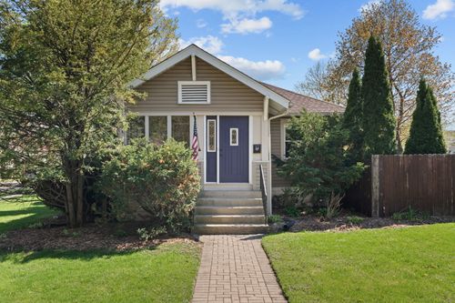 241 E Terra Cotta Ave, Crystal Lake, IL, 60014-3624 | Card Image