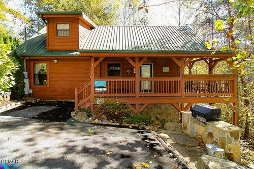 2015 Bird Ridge Rd, Sevierville, TN, 37876 | Card Image