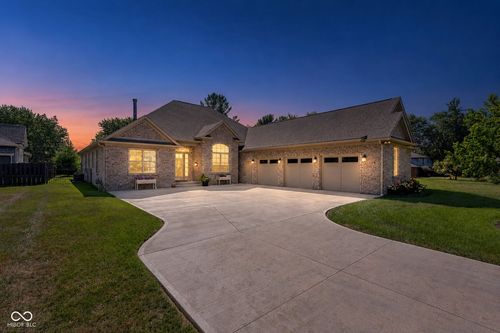 2309 Elmwood Dr, Lebanon, IN, 46052-1232 | Card Image