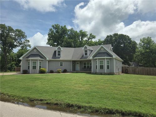 158 Pearl Ave, Rogers, AR, 72756-9387 | Card Image