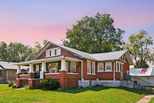 517 N Main Avenue, Bolivar, MO, 65613 | Card Image
