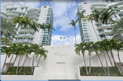 1-1001 - 3131 Ne 188th St, Condo with 3 bedrooms, 2 bathrooms and null parking in Aventura FL | Image 2