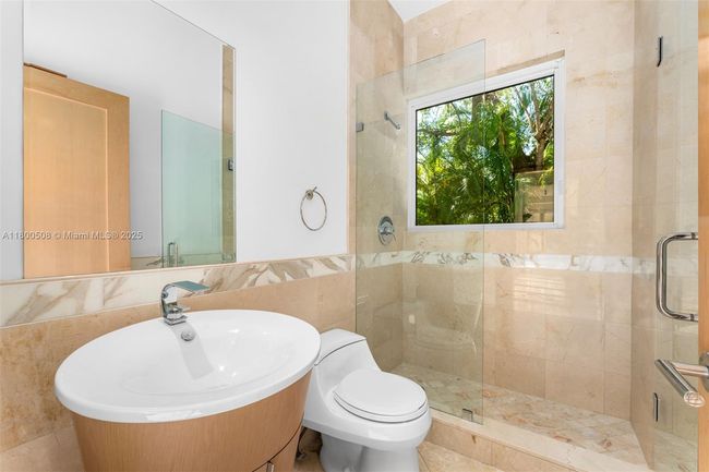 9500 Sw 60 Th Ct, House other with 6 bedrooms, 9 bathrooms and null parking in Pinecrest FL | Image 9