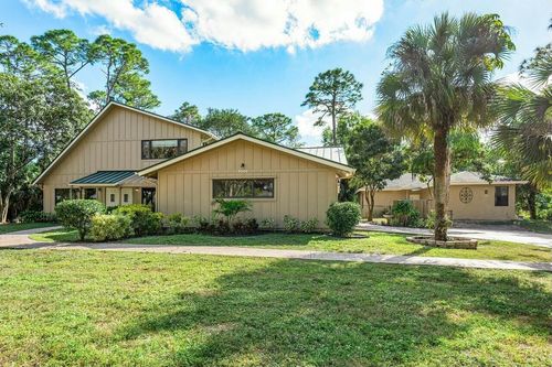 9266 Pinion Dr, Lake Worth, FL, 33467-1067 | Card Image