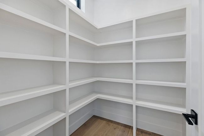 View of pantry | Image 8