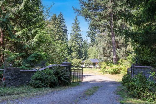 2400 Clark Rd, Courtenay, BC, V9J1T1 | Card Image