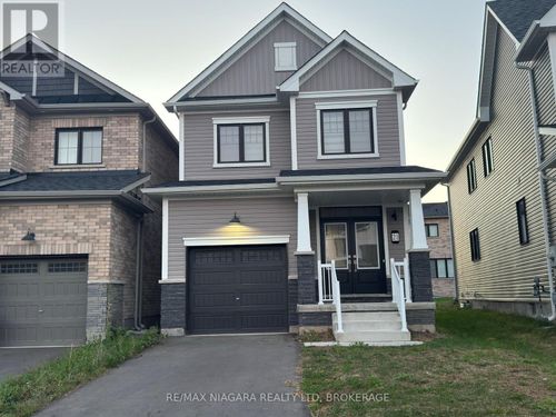 upper-21 Keelson Street, Welland (Dain City), ON, L3B0M2 | Card Image