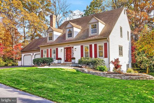 10803 Steven Lee Ct, Fairfax, VA, 22032-3441 | Card Image