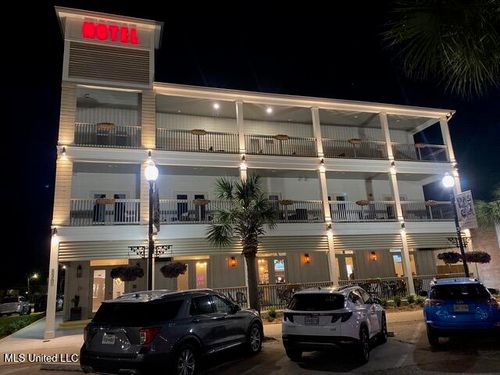 314 Jeff Davis Ave, Long Beach, MS, 39560-6139 | Card Image