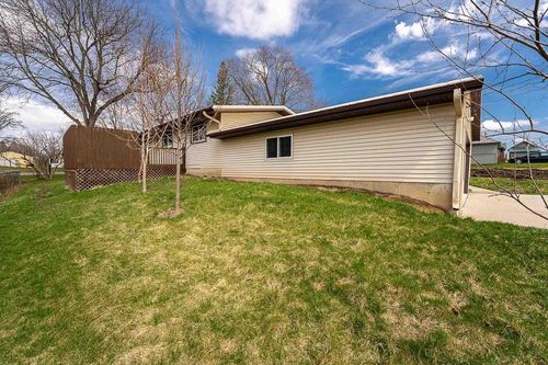 710 Shear Avenue Avenue, Hillsboro, WI, 54634 | Card Image