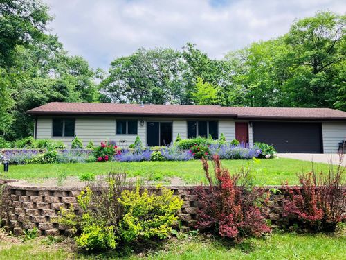 2040 Summit Dr, Cushing, MN, 56443-2068 | Card Image