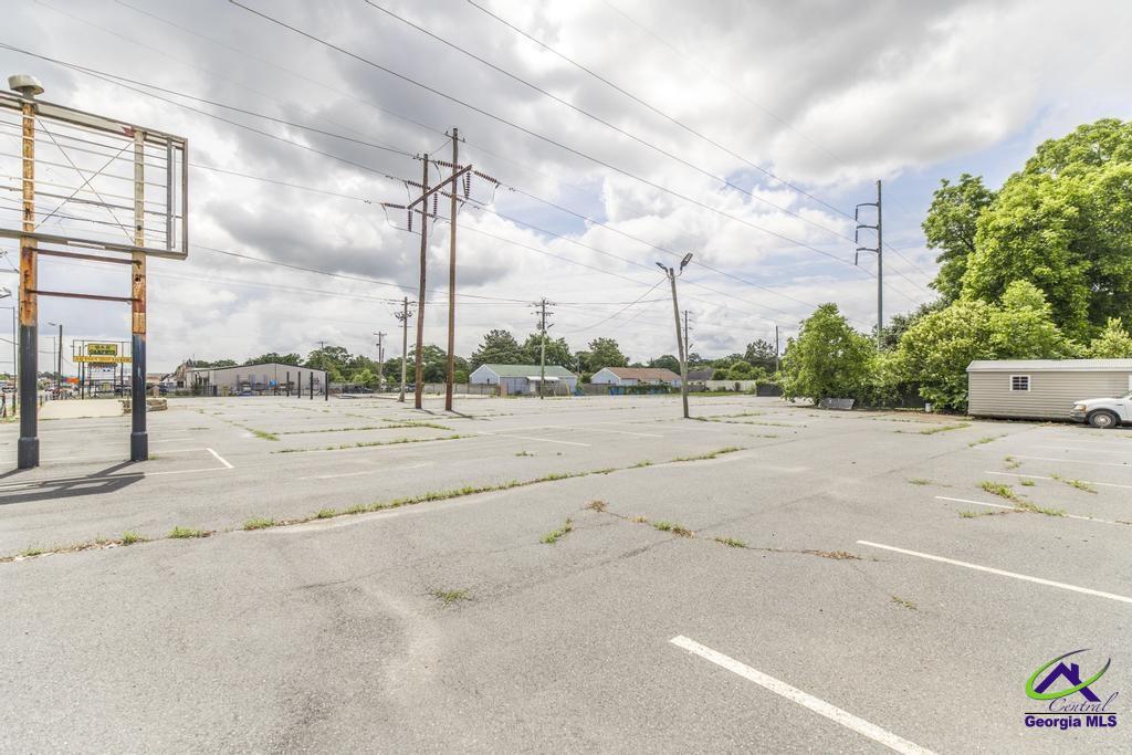 Commercial Sale in Warner Robins 2