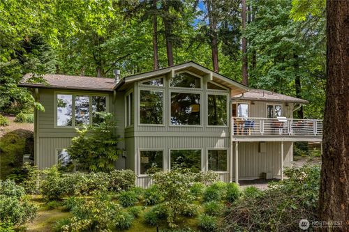 3813 W Mercer Way, Mercer Island, WA, 98040-3317 | Card Image
