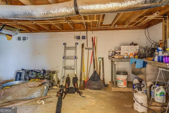 393 Templeton Cir, House other with 3 bedrooms, 2 bathrooms and 2 parking in Mansfield GA | Image 54